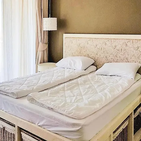 Five-bedroom Holiday In