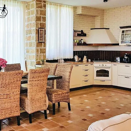 Five-bedroom Holiday In Lozenets