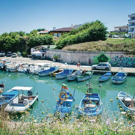 Five-bedroom Holiday In Feriehus Lozenets